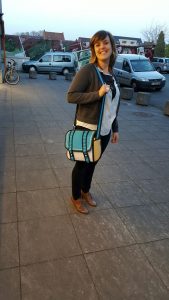 Gwen wearing a 2D BAGS shoulder bag